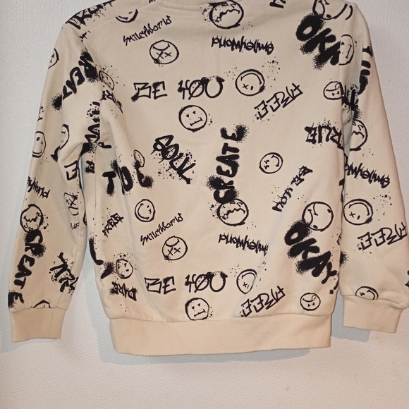 H&M Kids Cream Sweater with Black Graphics - Picture 3 of 3